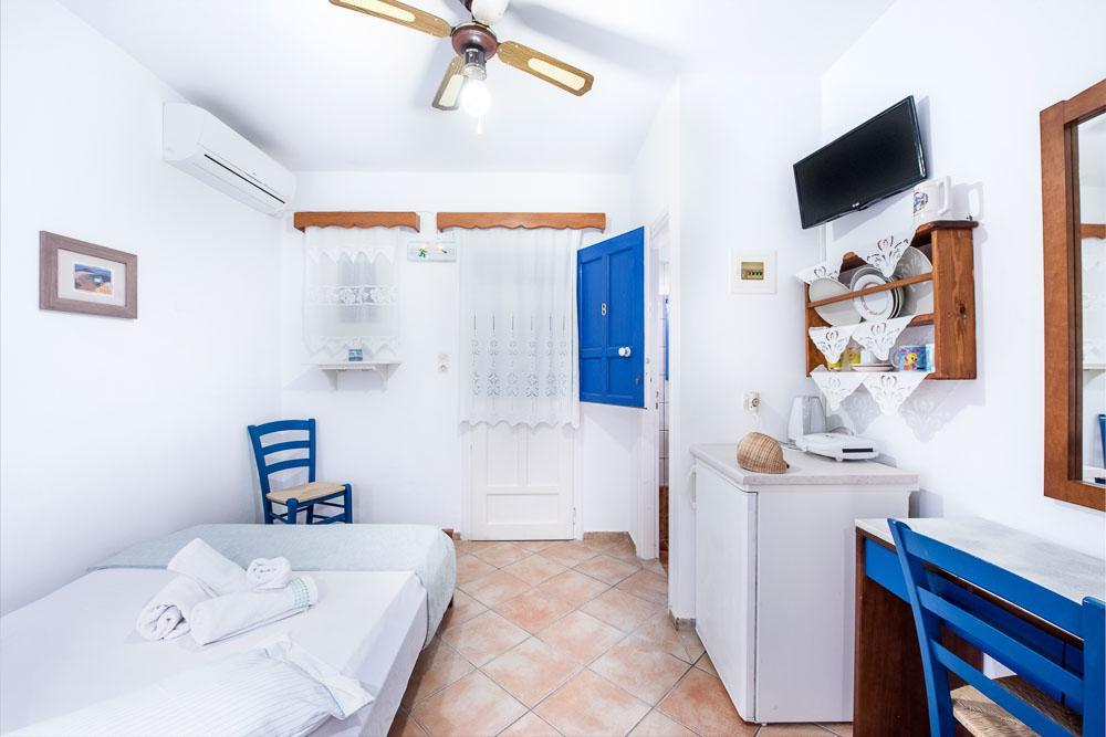 Erisimo Hotel Aegiali Ngoại thất bức ảnh