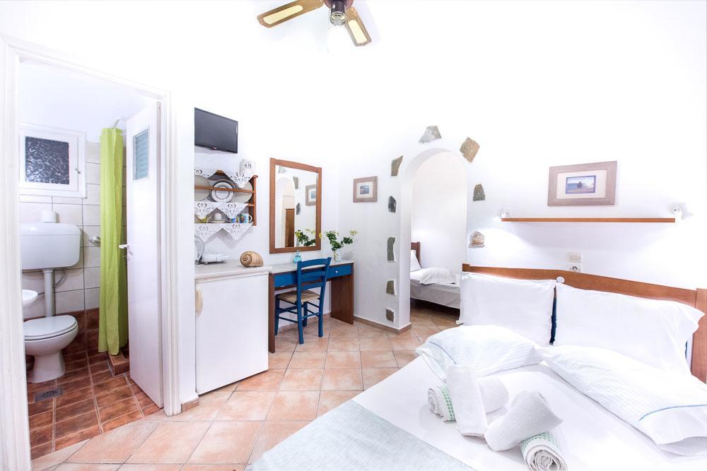 Erisimo Hotel Aegiali Ngoại thất bức ảnh